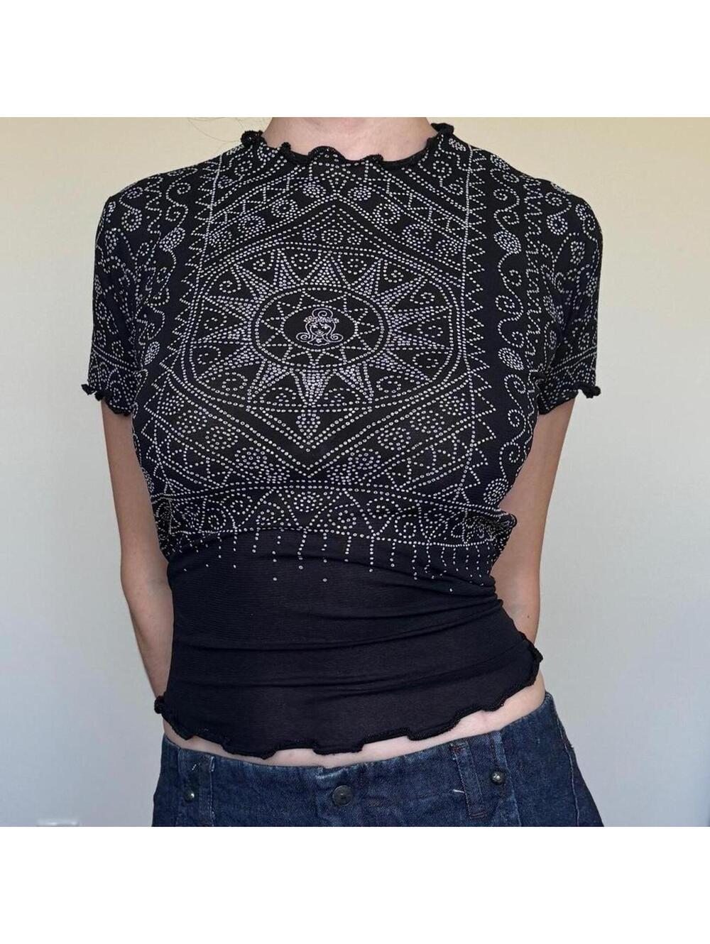 90s cop copine graphic print micromesh short sleeve shirt